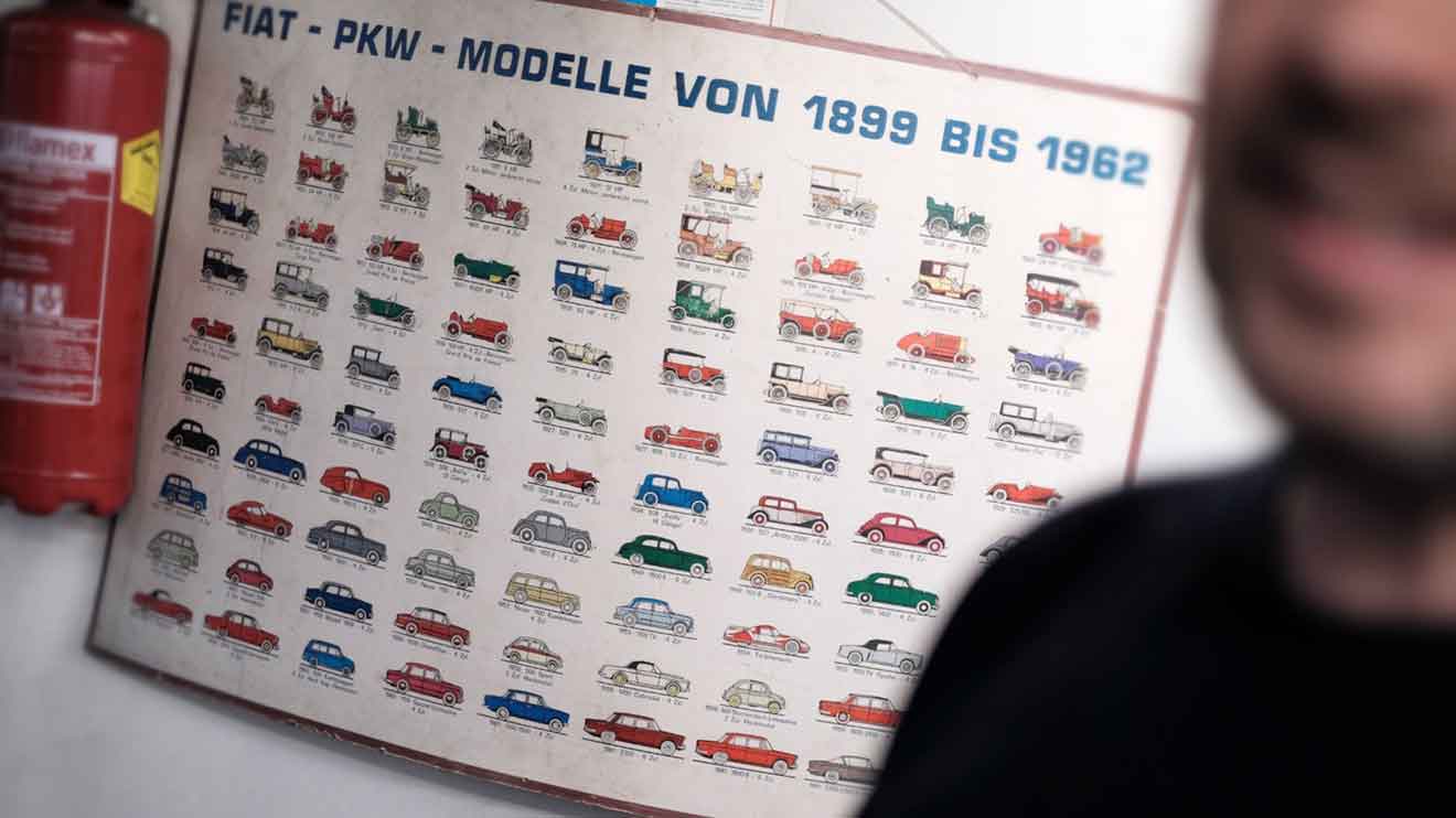 Familienbetrieb seit 1955: Als aus Puch dann Steyr Fiat wurde, hielten in Opa Rudolf Mosers Motorradwerkstatt auch Autos Einzug.